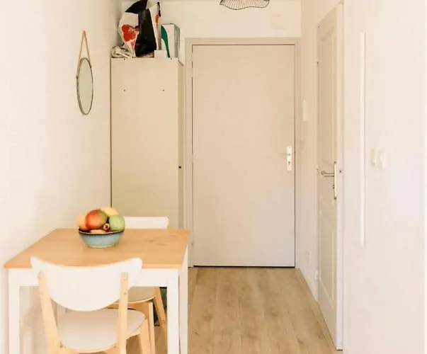 Cozy Et Moderne Dans A Apartment Nizza
